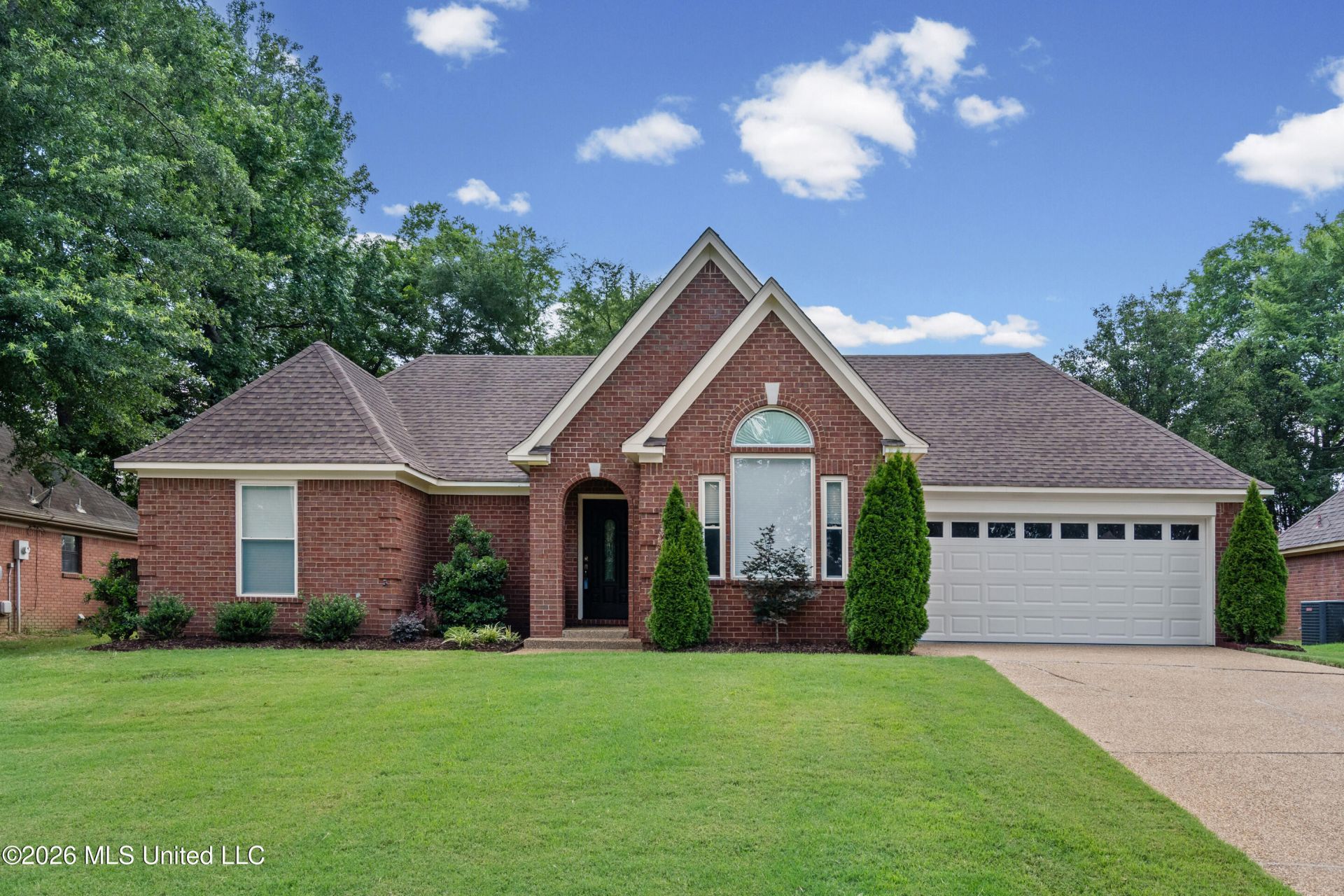 5965 Southridge Drive, Olive Branch, MS 38654 Main Photo
