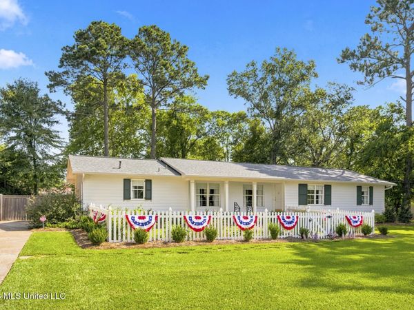 208 Saint Augustine Drive, Madison, MS 39110