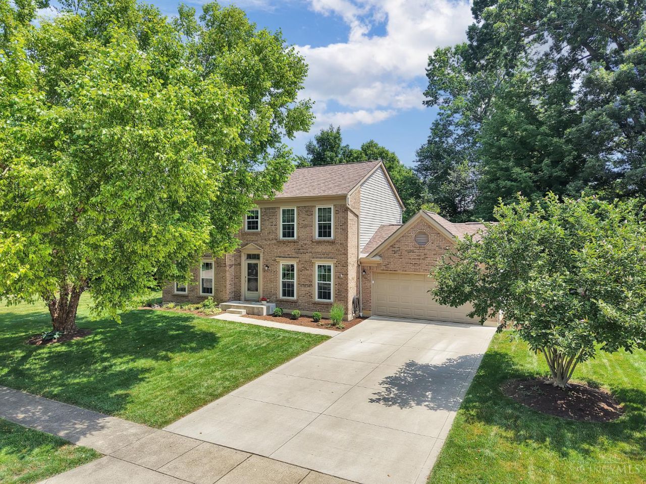 4176 Knollview Court, Batavia, OH 45103 Main Photo