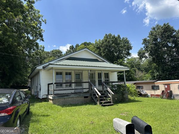 136 S Pine Street, Toccoa, GA 30577