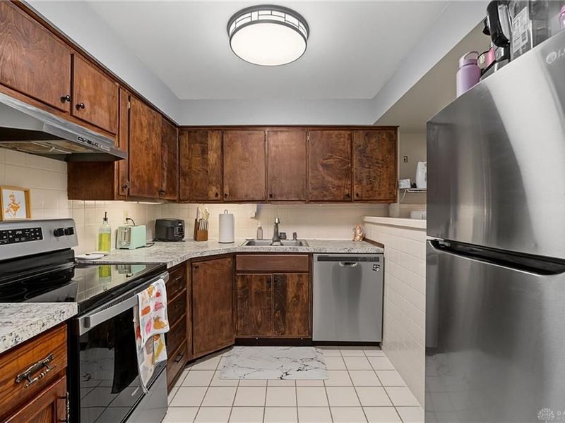 5580 Barnard Drive, Huber Heights, OH 45424 Photo 15