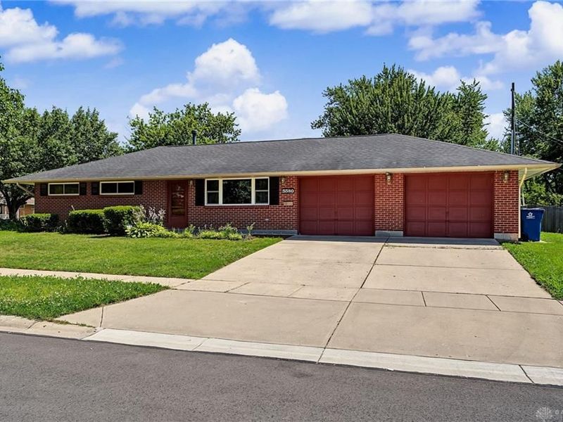 5580 Barnard Drive, Huber Heights, OH 45424 Photo 3