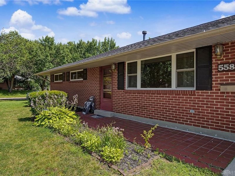 5580 Barnard Drive, Huber Heights, OH 45424 Photo 6