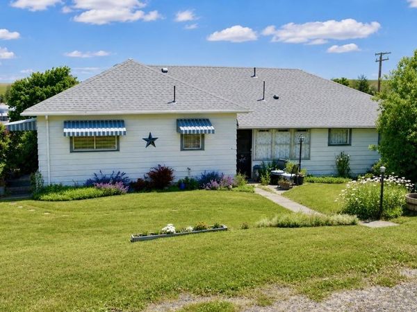 501 Walnut Street, Nezperce, ID 83543