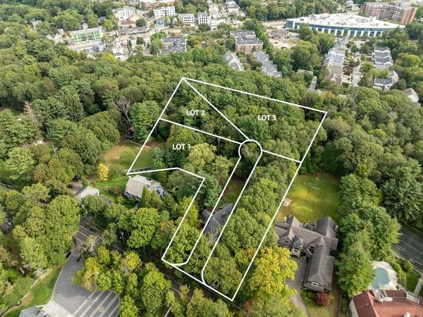 136 Dudley Rd, Newton, MA 02459