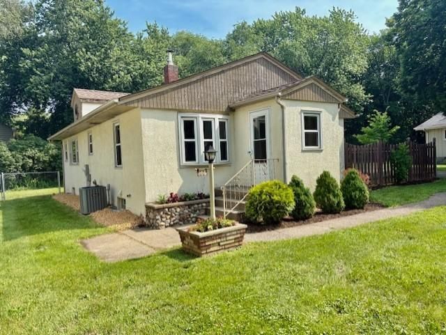 605 Tanglewood Drive , Shoreview, MN 55126