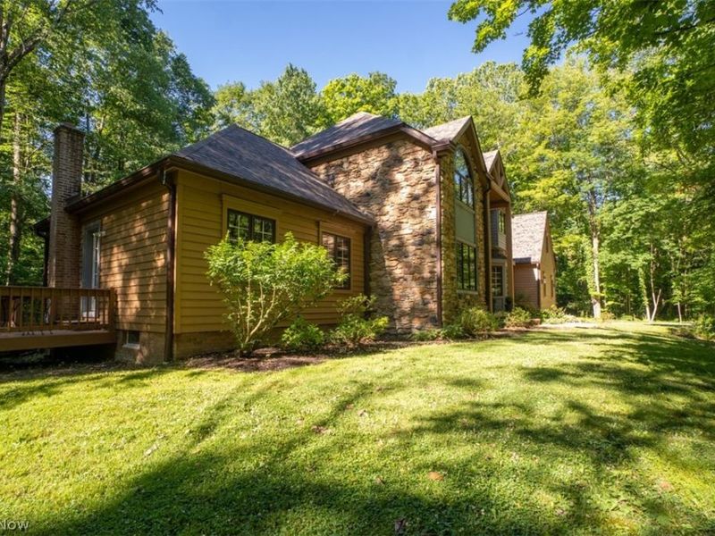 8215 Whispering Pines Drive, Novelty, OH 44072 Photo 2