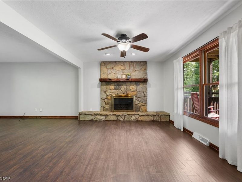 4866 Provens Drive, Akron, OH 44319 Photo 12
