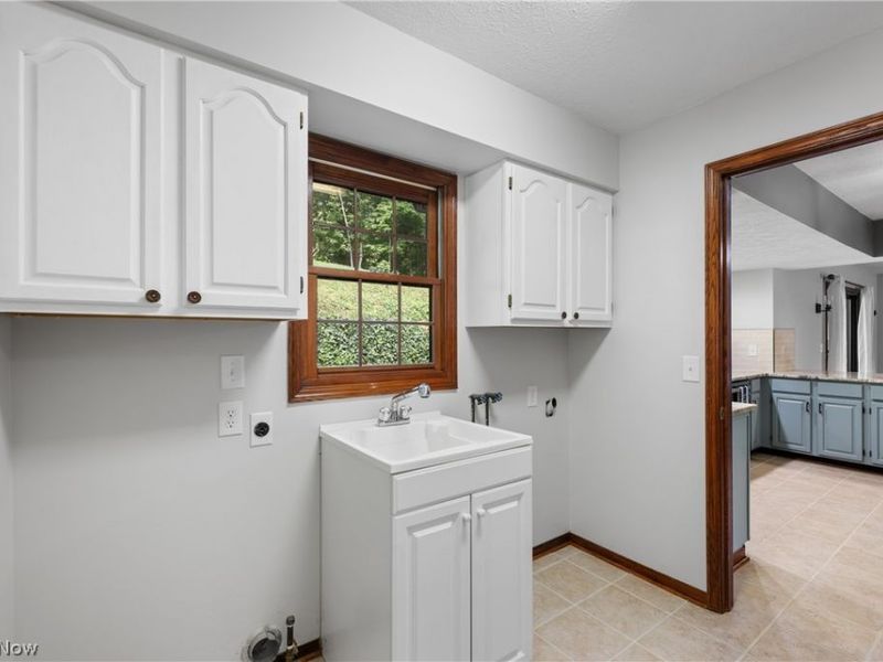4866 Provens Drive, Akron, OH 44319 Photo 24
