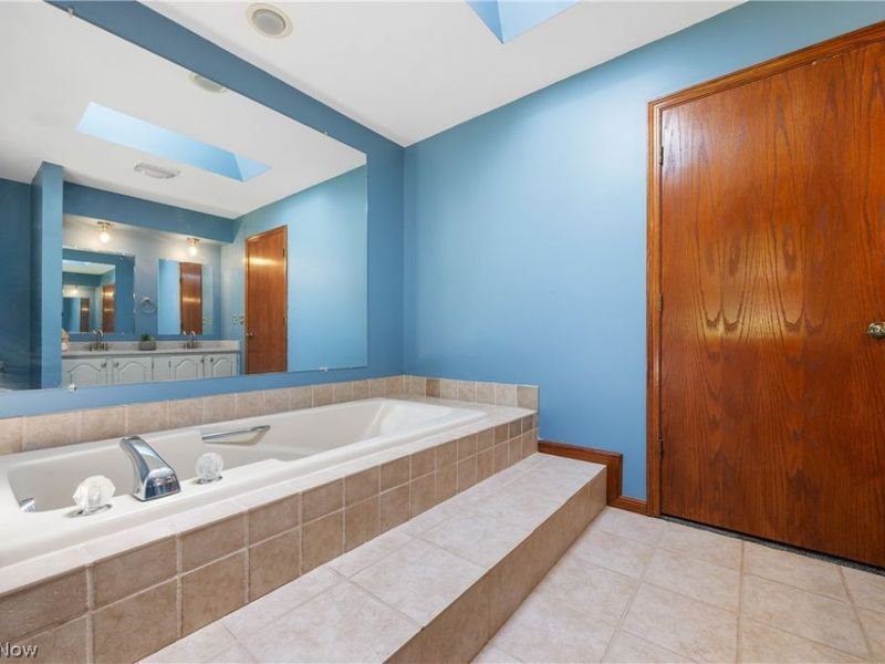 4866 Provens Drive, Akron, OH 44319 Photo 34