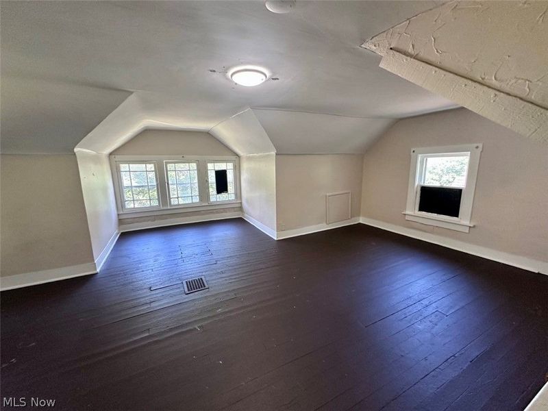 700 Noble Avenue, Akron, OH 44320 Photo 10