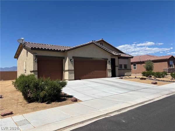 3558 E Moffat Avenue , Pahrump, NV 89061