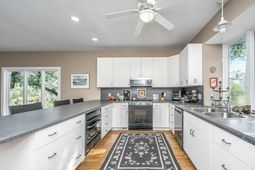 925 Edding Creek Drive photo 4