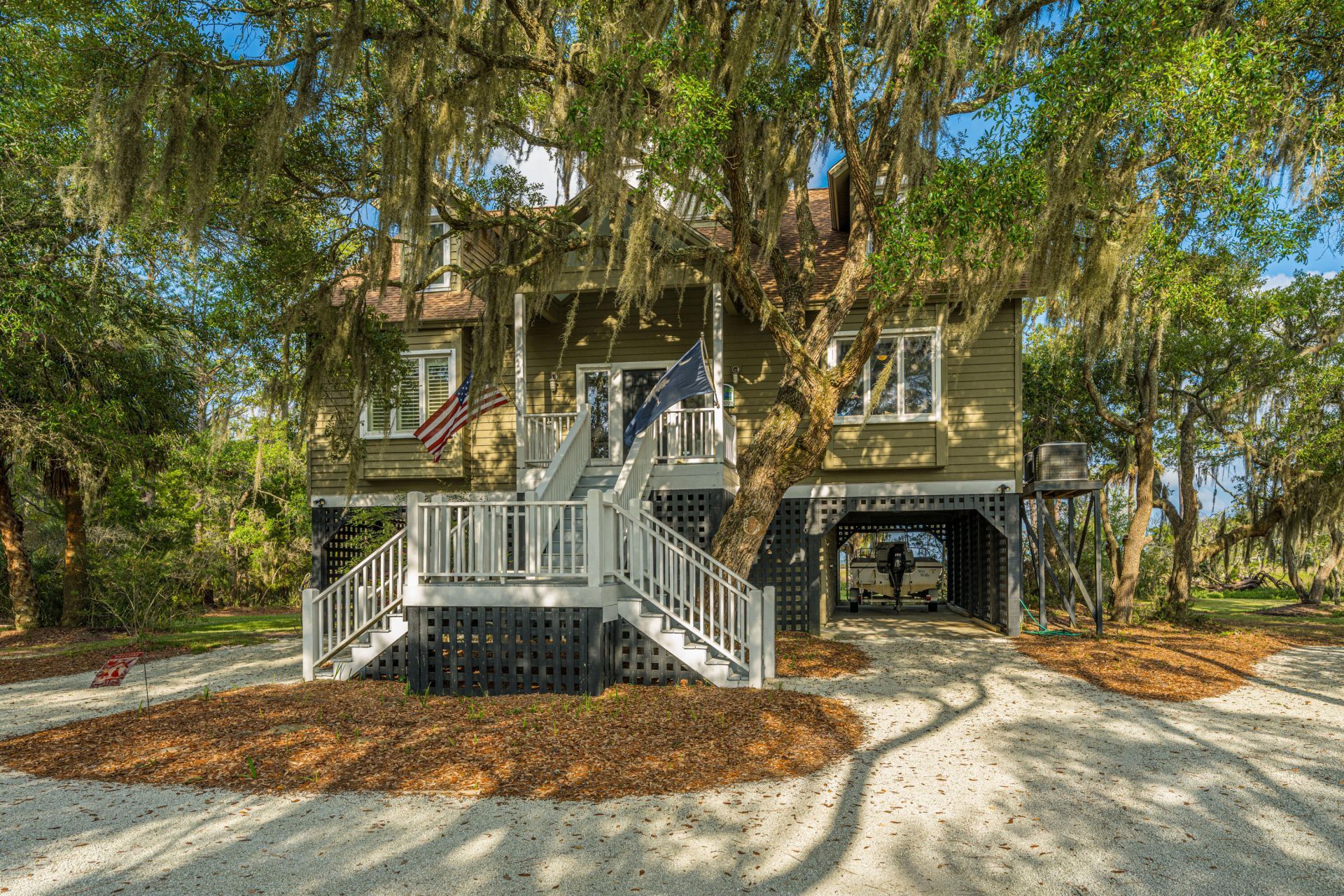 925 Edding Creek Drive Photo 4