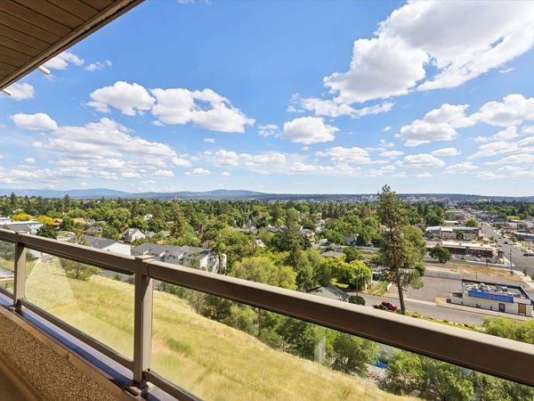 935 W Glass Ave, Spokane, WA 99205