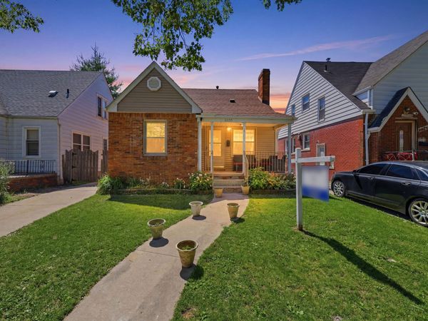 6935 Ternes, Dearborn, MI 48126