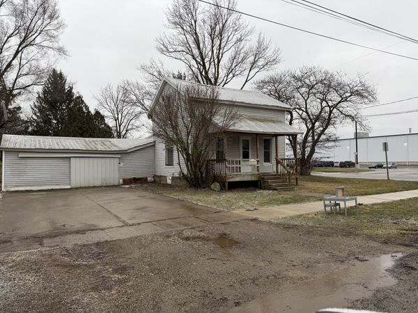 29 Broughton Street, Quincy, MI 49082