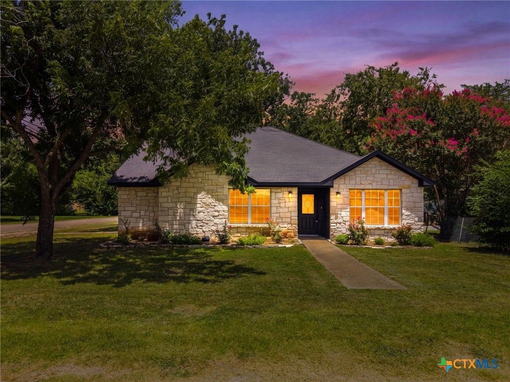 600 Garfield Street, McGregor, TX 76657 Main Photo