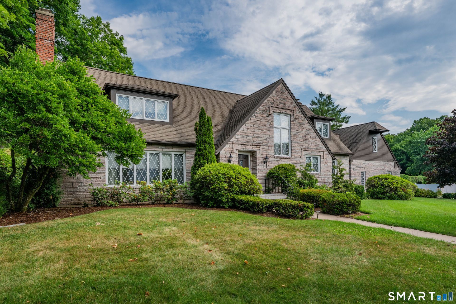 232 Maybrook, Waterbury, CT 06708 Main Photo