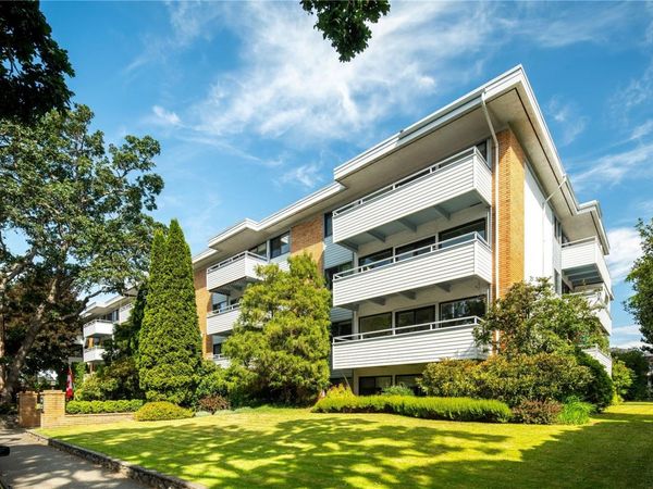 2100 Granite St , Unit #409, Oak Bay, BC V8S 3G7