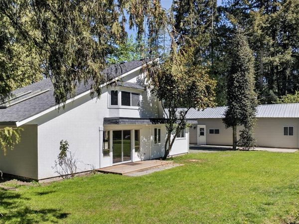 400 Manse Rd , French Creek, BC V9Y 2B2