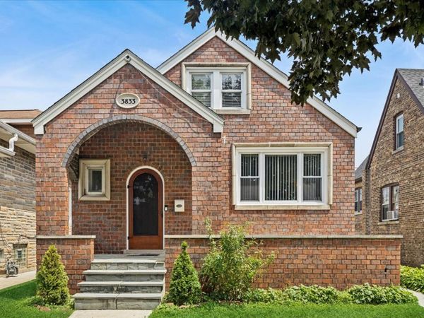 3833 Maple Avenue, Berwyn, IL 60402