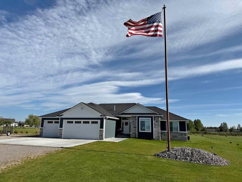 565 W 40 S, Blackfoot, ID 83221 Main Photo