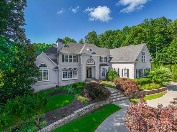 1055 Hedgerose Lane, Roswell, GA 30075