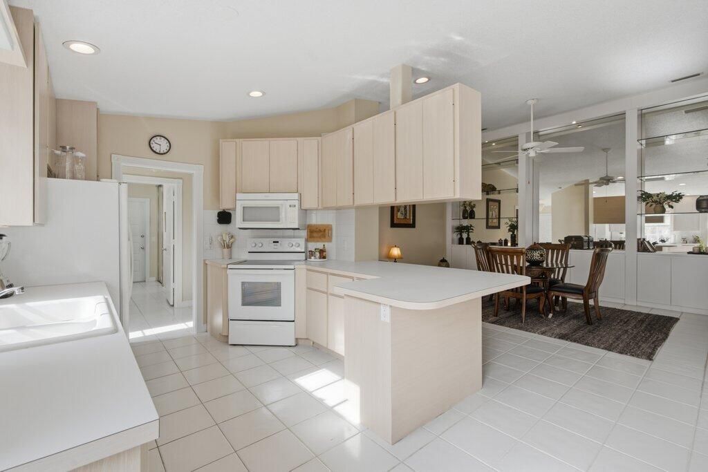 1301 NW Bentley Circle, Unit B, Port Saint Lucie, FL 34986 Photo