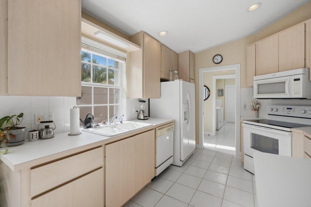 1301 NW Bentley Circle, Unit B, Port Saint Lucie, FL 34986 Photo
