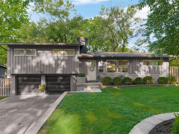 7908 Falmouth Street, Prairie Village, KS 66208