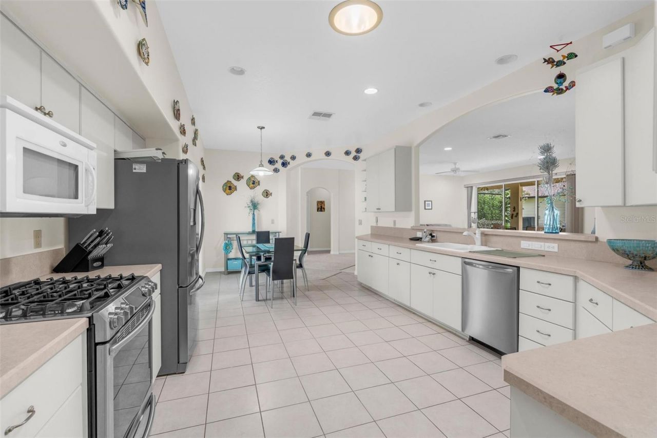 5524 Sir Churchill Drive , Leesburg, FL 34748 Photo