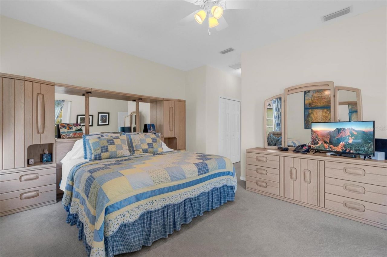 5524 Sir Churchill Drive , Leesburg, FL 34748 Photo