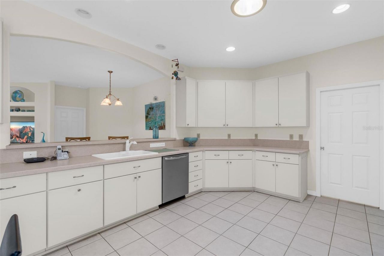 5524 Sir Churchill Drive , Leesburg, FL 34748 Photo