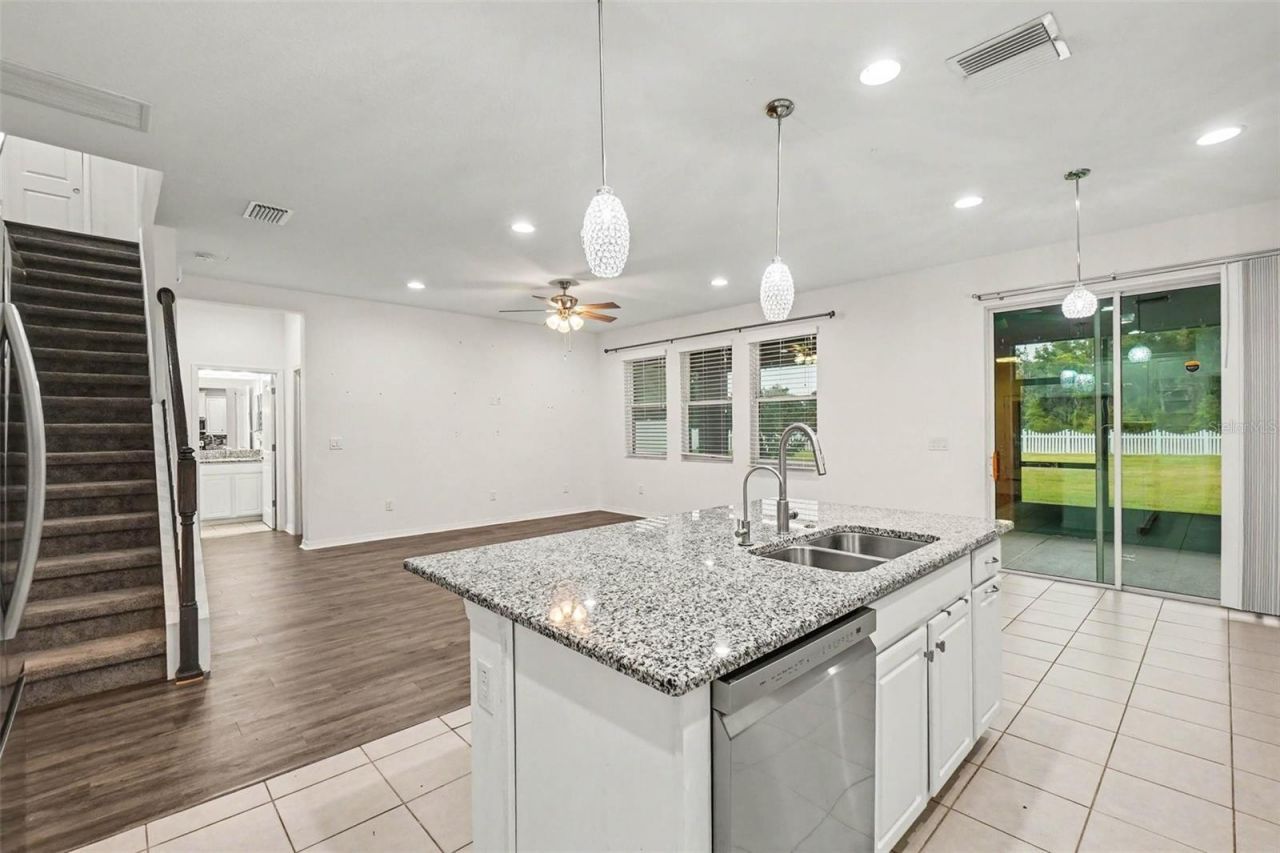 12112 Ledbury Commons Drive , Gibsonton, FL 33534 Photo