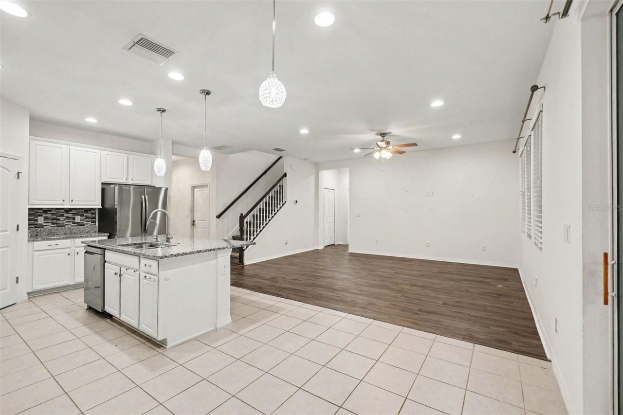12112 Ledbury Commons Drive , Gibsonton, FL 33534 Photo
