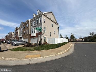 7437 CEDARWOOD GROVE LANE , MANASSAS, VA 20109