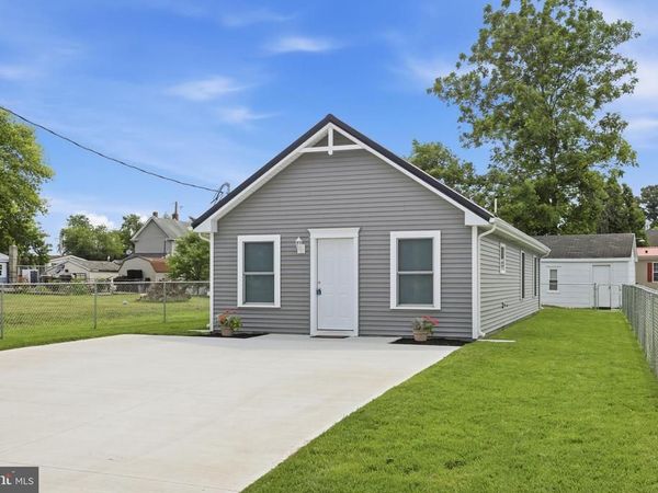 16 S RAILROAD AVENUE, GREENWOOD, DE 19950