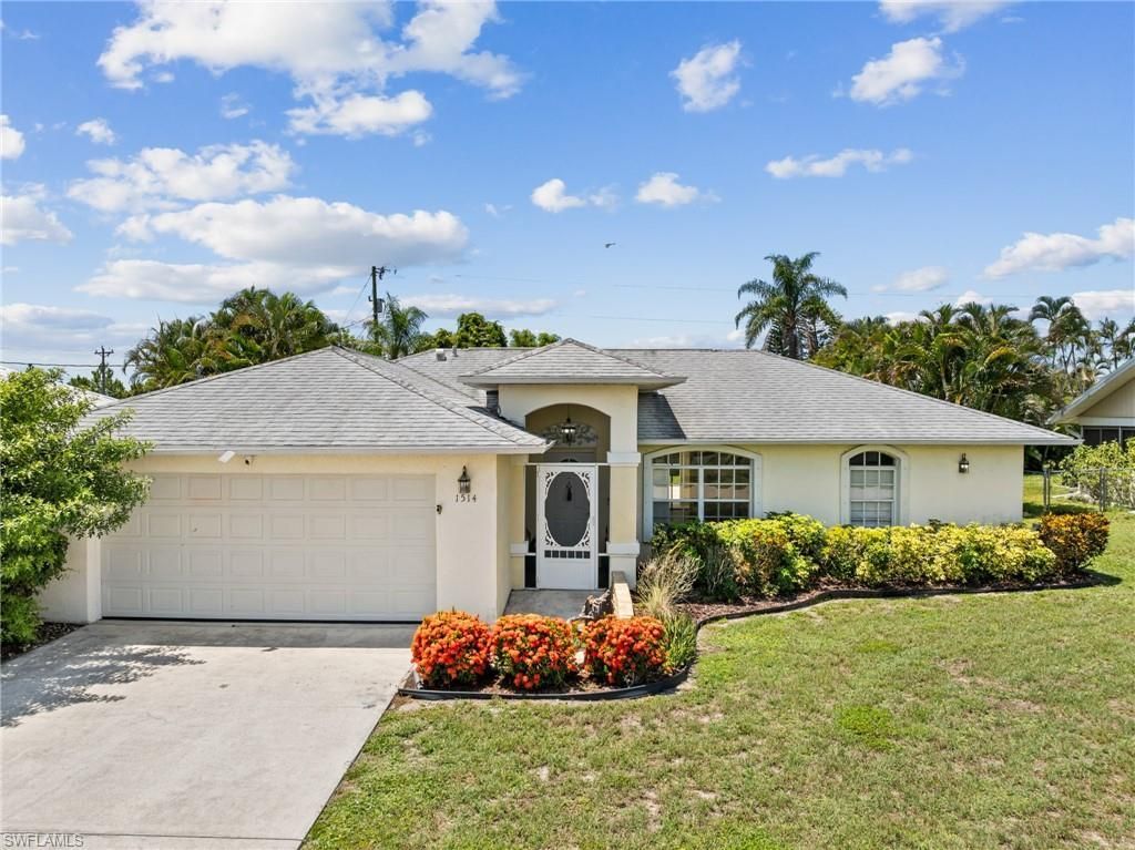 1514 NE 2nd St, Cape Coral, FL 33909 Photo