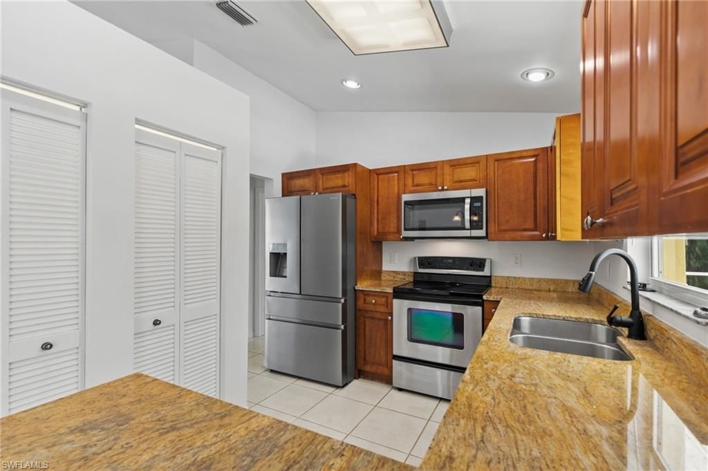 1514 NE 2nd St , Cape Coral, FL 33909 Photo