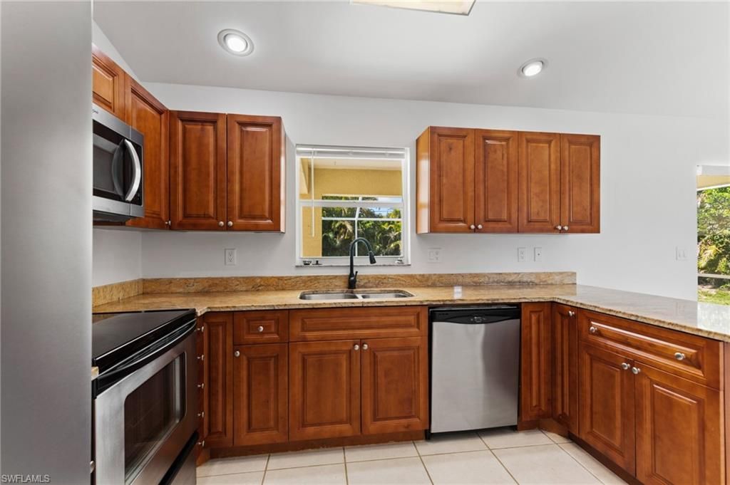 1514 NE 2nd St , Cape Coral, FL 33909 Photo