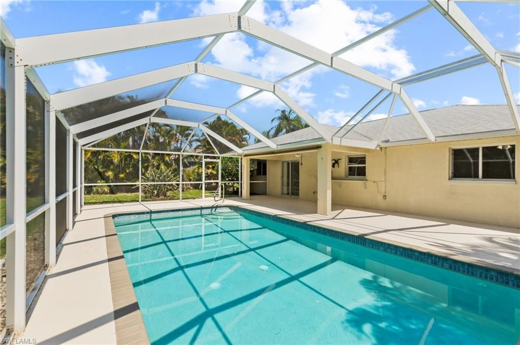 1514 NE 2nd St , Cape Coral, FL 33909 Photo