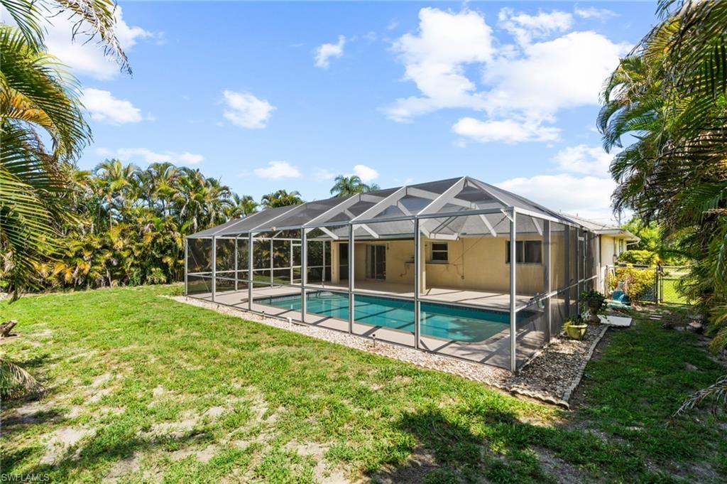 1514 NE 2nd St, Cape Coral, FL 33909 Photo