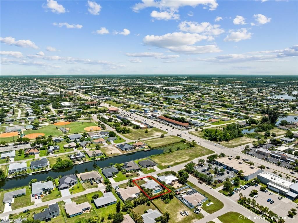 1514 NE 2nd St, Cape Coral, FL 33909 Photo