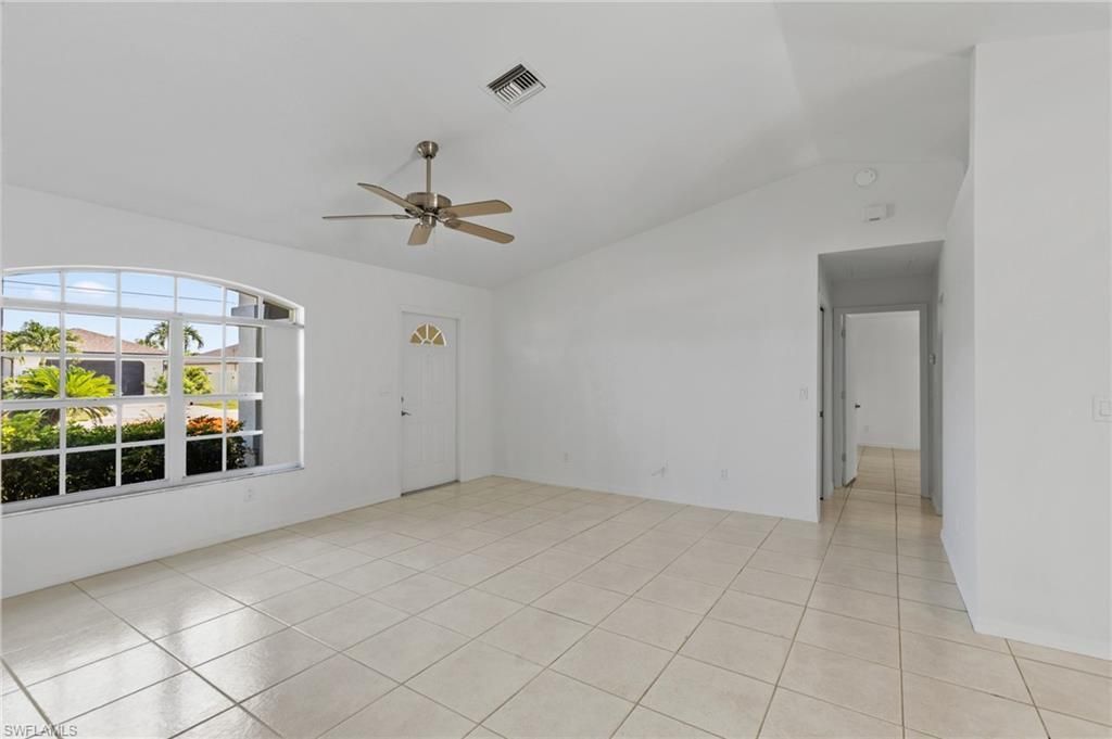 1514 NE 2nd St, Cape Coral, FL 33909 Photo