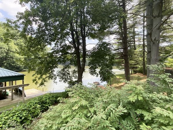 6190 North Drive , Poland, IN 47868