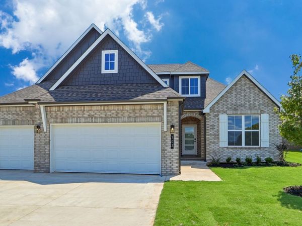 702 W 83rd Street S, Tulsa, OK 74132