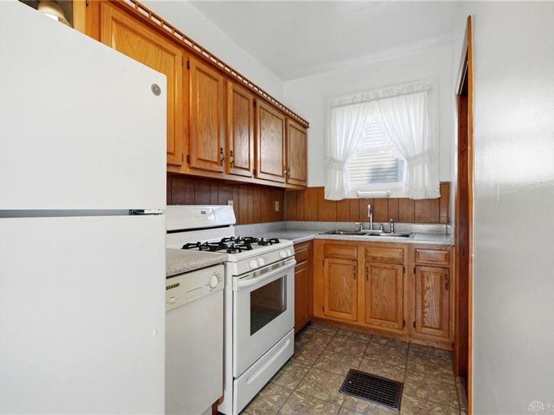 202 W 69th Street, Cincinnati, OH 45216 Photo 9