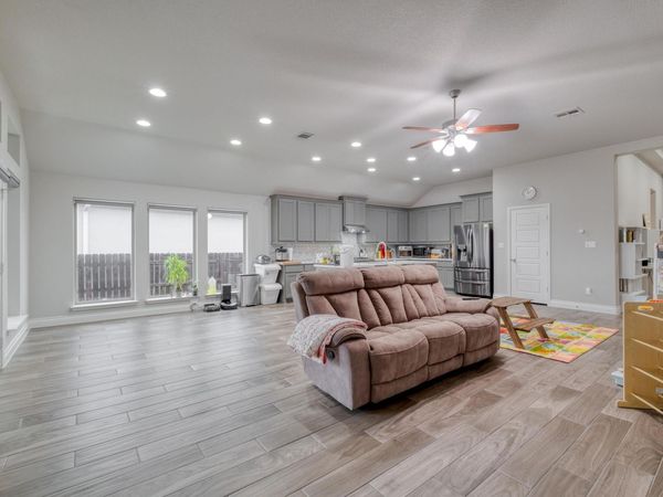 2424 Orchard WAY, Leander, TX 78641