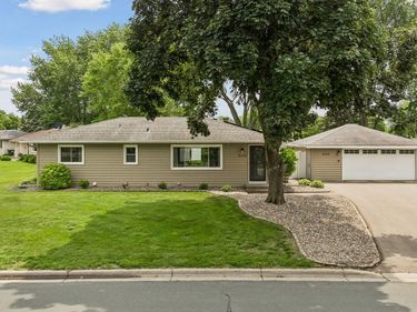 2134 Shale Lane, Eagan, MN 55122